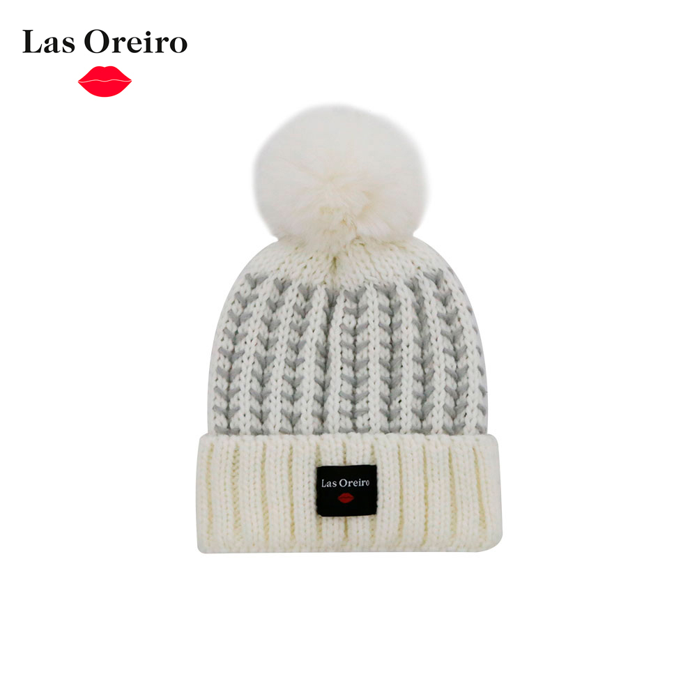 GORRO TEJIDO TRENZADO LAS OREIRO