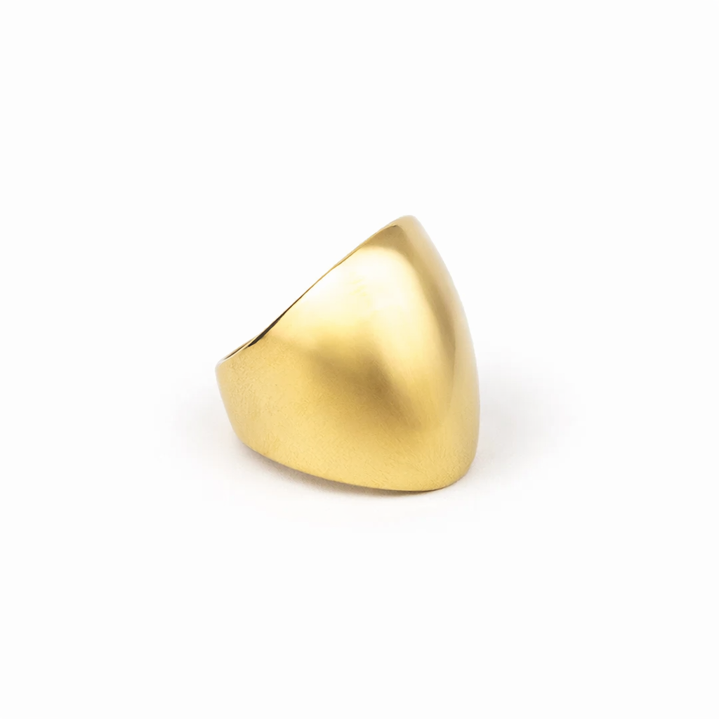 ANILLO ANCHO CURVO DORADO